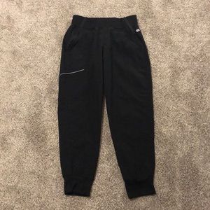 Black high-waisted jogger scrub